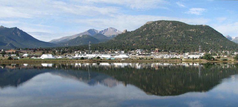 a1a109.jpg - Festival Tents across Estes Lake