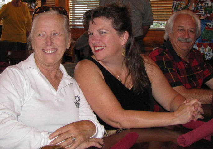 a1a202.jpg - Norma Wallace-OR, Donna Kay Wallace-TX & Wayne Jones-WV